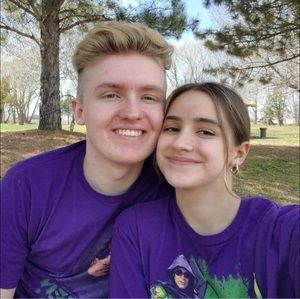 Meet your Posher, Claudia